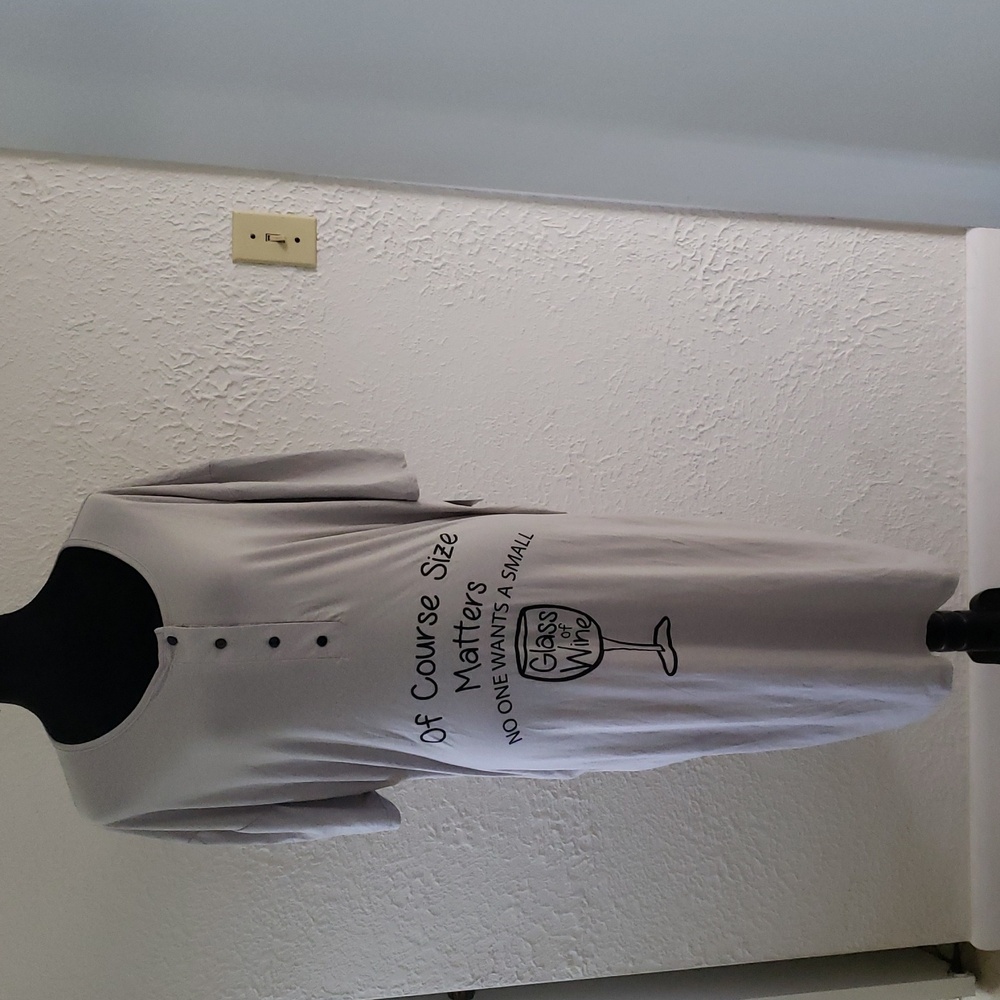 Gray Graphic Nigh T-Shirt with Wine Print